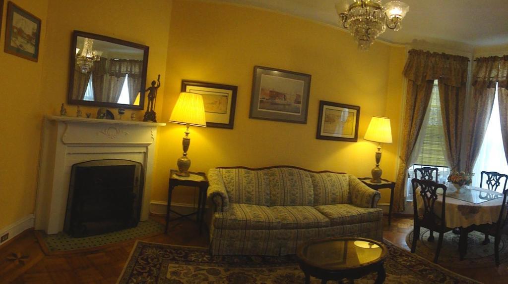 Wilson House Bed & Breakfast Baltimore Exterior photo