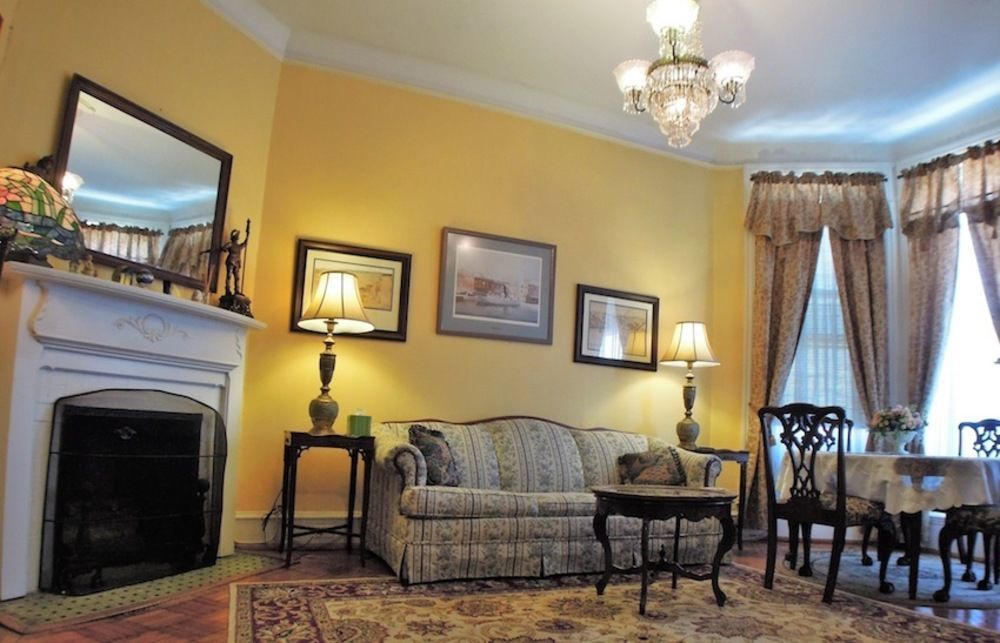 Wilson House Bed & Breakfast Baltimore Exterior photo